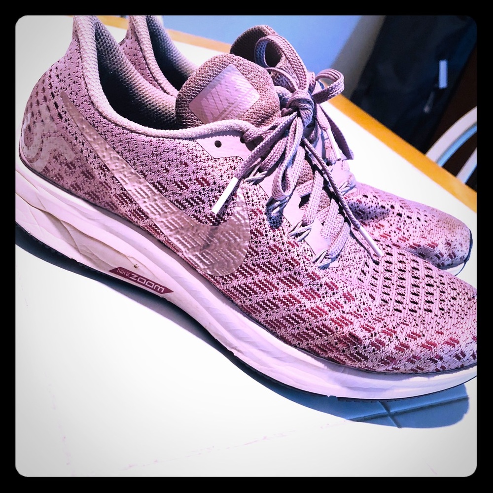 NIKE Pegasus 35 size 8 women’s